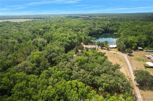 9986 E New Hope Court, Floral City, FL 34436