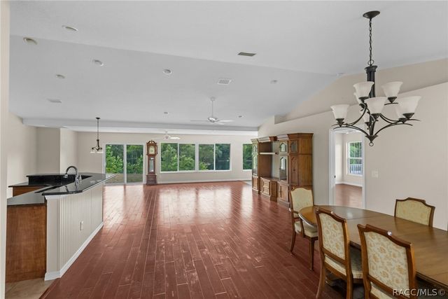 9986 E New Hope Court, Floral City, FL 34436