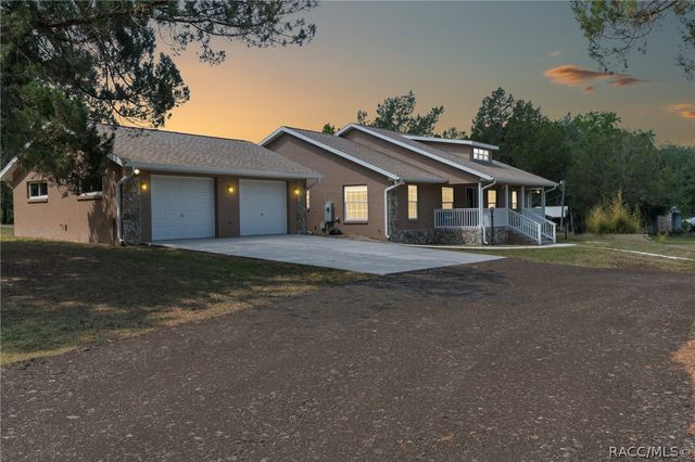 9986 E New Hope Court, Floral City, FL 34436