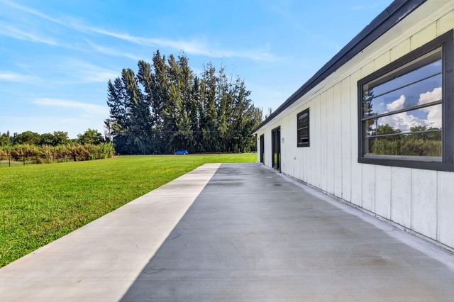 5989 COCONUT Boulevard, The Acreage, FL 33411