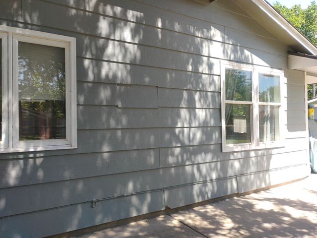 3234 N Fairview Ave, Wichita, KS 67204