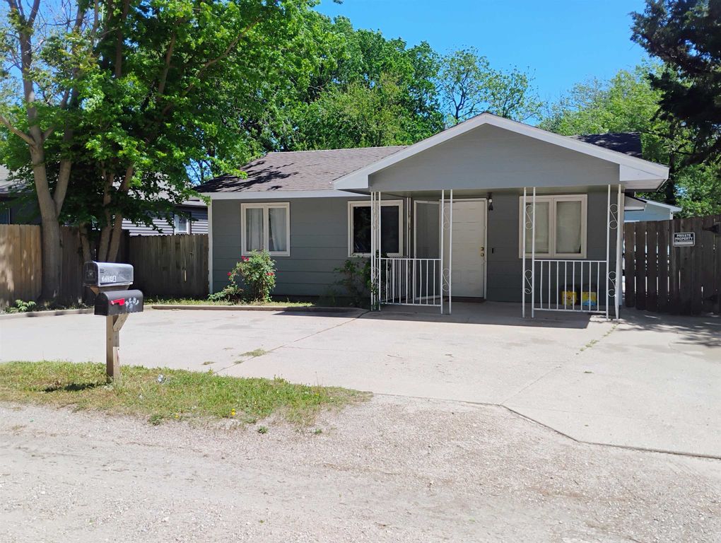 3234 N Fairview Ave, Wichita, KS 67204