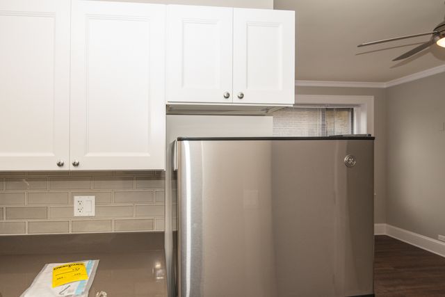 817 W Lakeside Place 306, Chicago, IL 60640