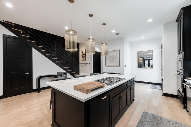 906 Knox Street, Houston, TX 77007