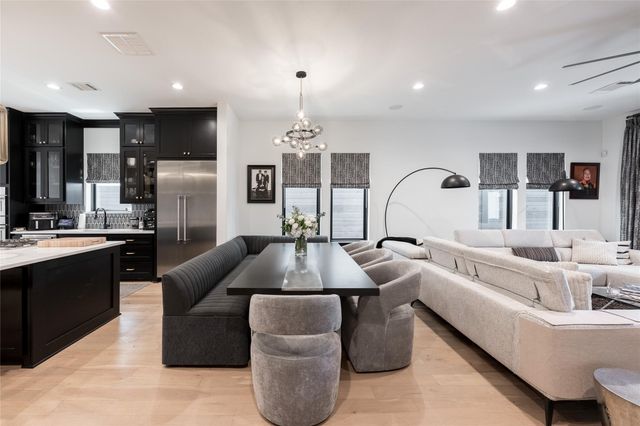 906 Knox Street, Houston, TX 77007