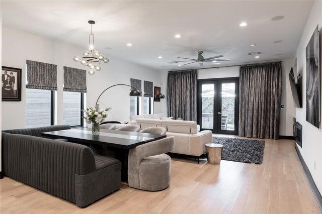 906 Knox Street, Houston, TX 77007