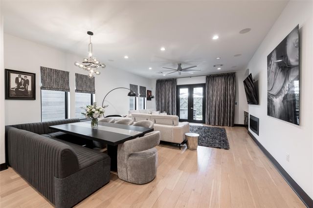 906 Knox Street, Houston, TX 77007