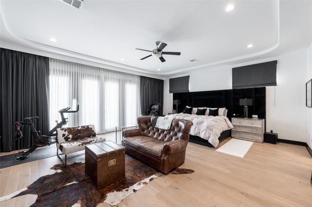906 Knox Street, Houston, TX 77007