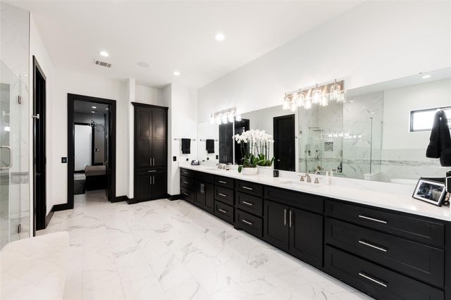 906 Knox Street, Houston, TX 77007