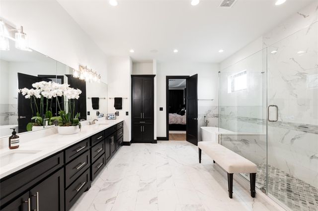 906 Knox Street, Houston, TX 77007