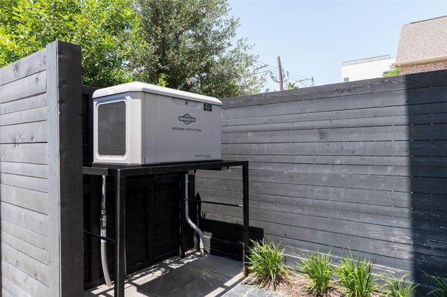 906 Knox Street, Houston, TX 77007