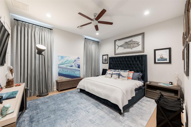 906 Knox Street, Houston, TX 77007