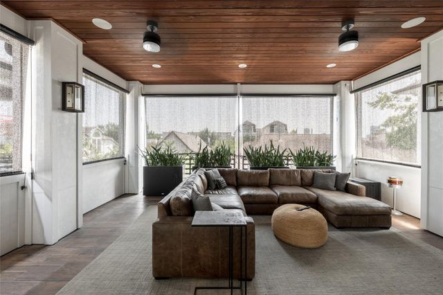 906 Knox Street, Houston, TX 77007