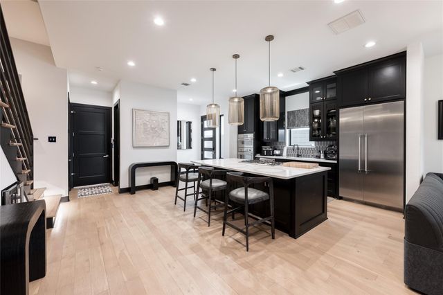 906 Knox Street, Houston, TX 77007