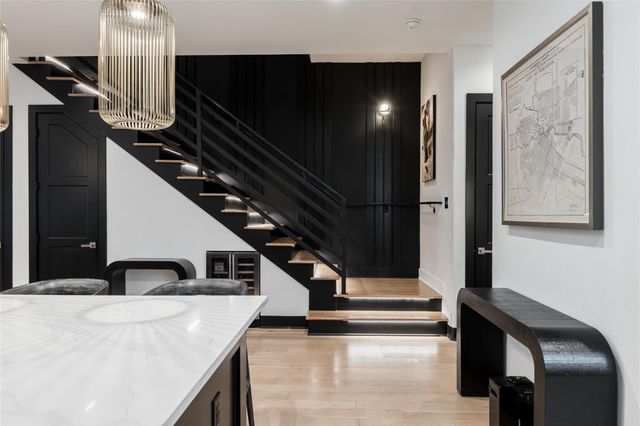 906 Knox Street, Houston, TX 77007