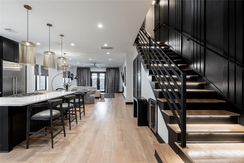 906 Knox Street, Houston, TX 77007