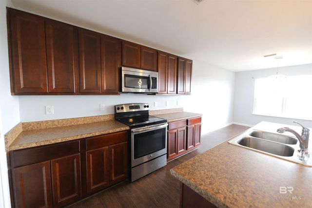 6966 Crimson Ridge Street, Gulf Shores, AL 36542