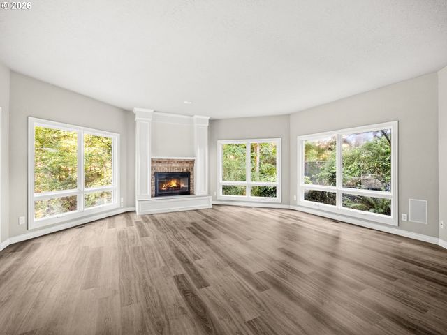 1563 BAY VIEW Ln, Lake Oswego, OR 97034