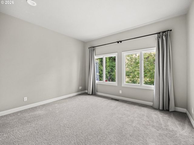 1563 BAY VIEW Ln, Lake Oswego, OR 97034