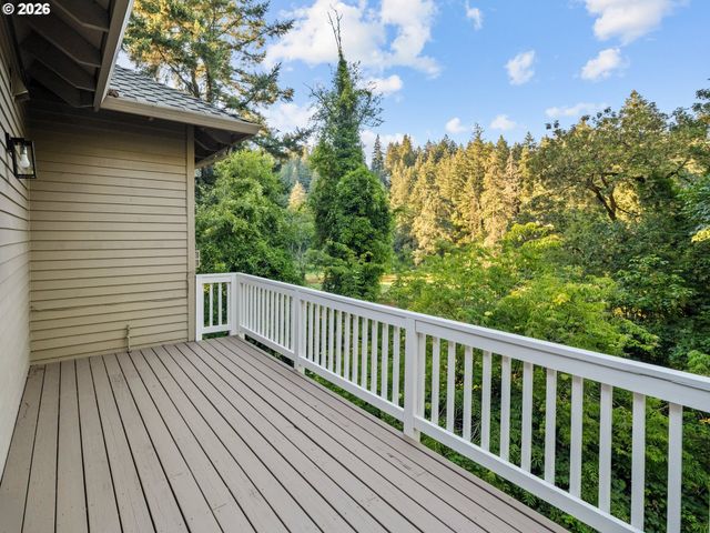 1563 BAY VIEW Ln, Lake Oswego, OR 97034
