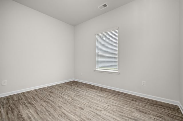 1379 English Oak Dr, Clarksville, TN 37043