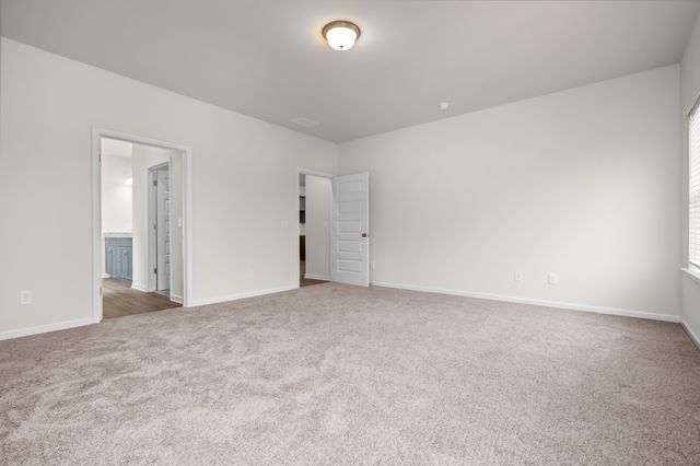 1379 English Oak Dr, Clarksville, TN 37043