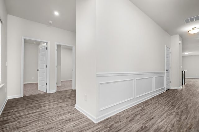 1379 English Oak Dr, Clarksville, TN 37043