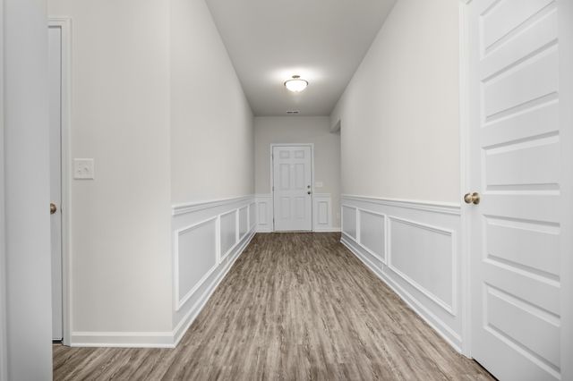 1379 English Oak Dr, Clarksville, TN 37043