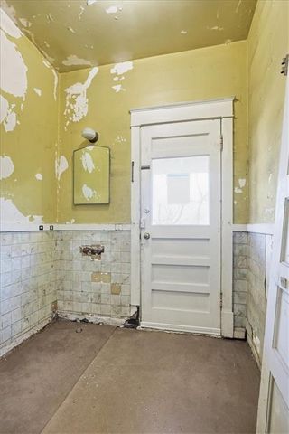 3846 Charlotte Street, Kansas City, MO 64109