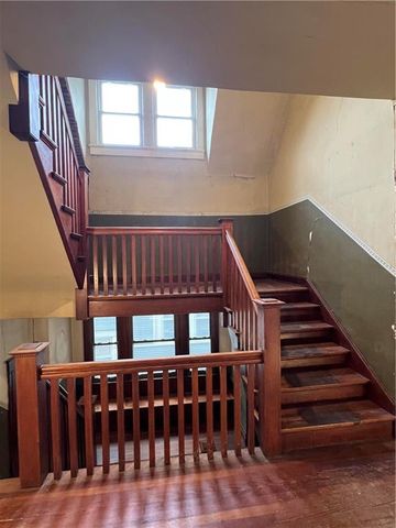 3846 Charlotte Street, Kansas City, MO 64109