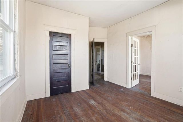 3846 Charlotte Street, Kansas City, MO 64109