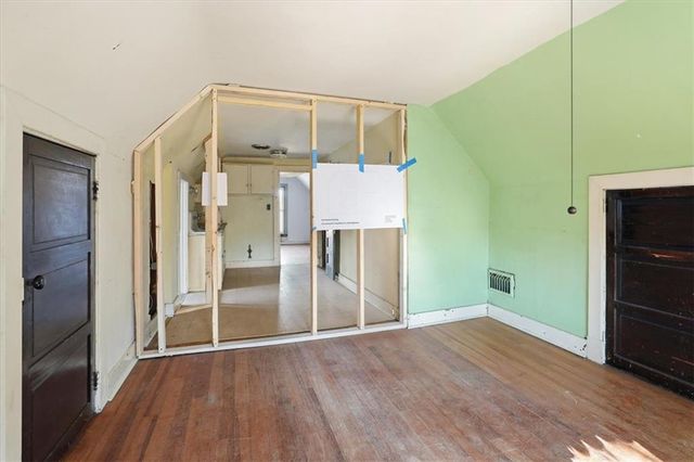 3846 Charlotte Street, Kansas City, MO 64109