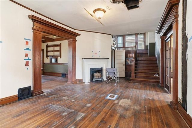 3846 Charlotte Street, Kansas City, MO 64109