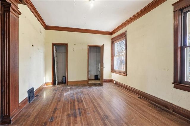 3846 Charlotte Street, Kansas City, MO 64109