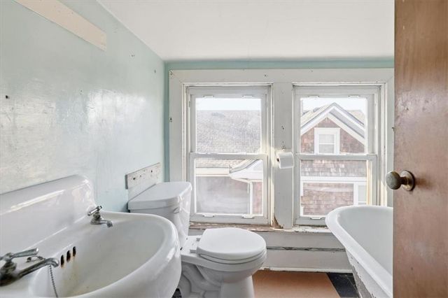 3846 Charlotte Street, Kansas City, MO 64109