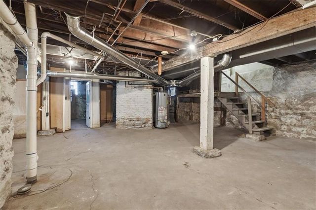 3846 Charlotte Street, Kansas City, MO 64109