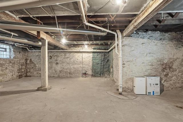 3846 Charlotte Street, Kansas City, MO 64109