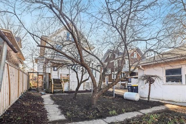 3846 Charlotte Street, Kansas City, MO 64109