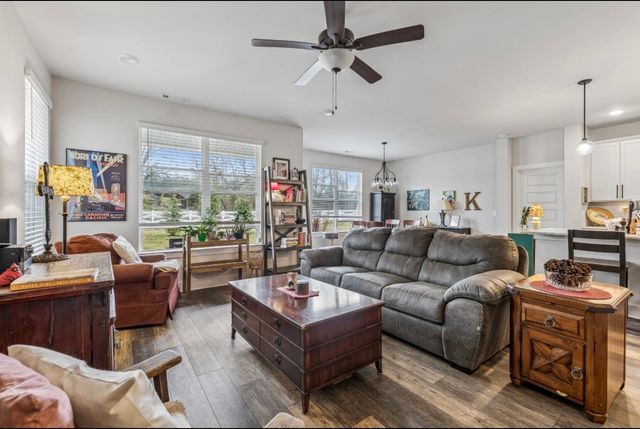 508 Sunflower Dr, Smyrna, TN 37167