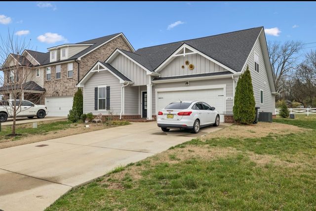 508 Sunflower Dr, Smyrna, TN 37167