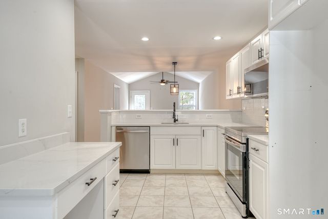 159 Jennifer Lane 159, Newtown, CT 06482