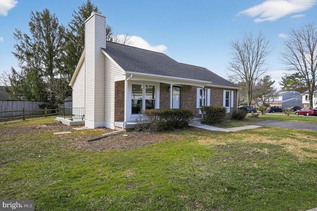 19031 MCFARLIN DR, Germantown, MD 20874