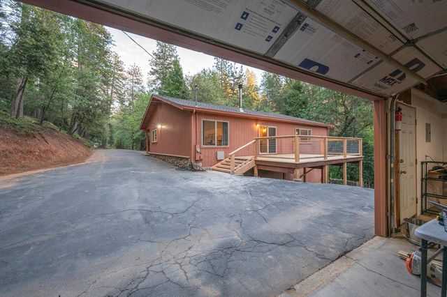 3061 E Highway 4, Murphys, CA 95247