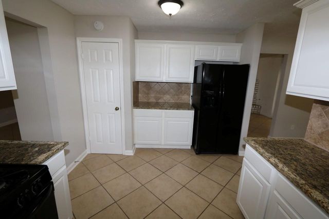 6223 Autumn Forest Drive, Houston, TX 77092