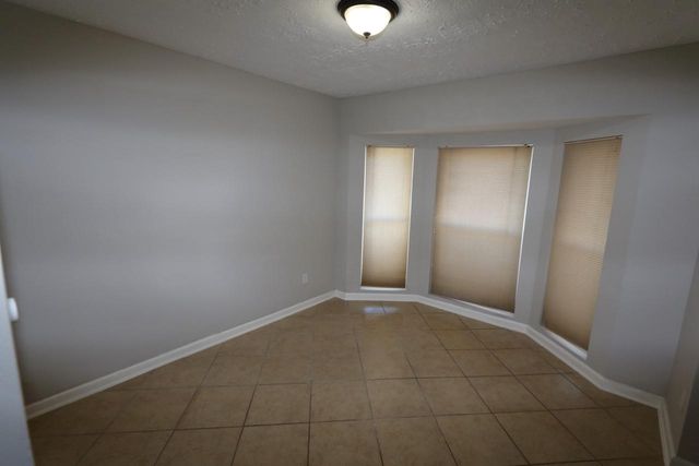 6223 Autumn Forest Drive, Houston, TX 77092