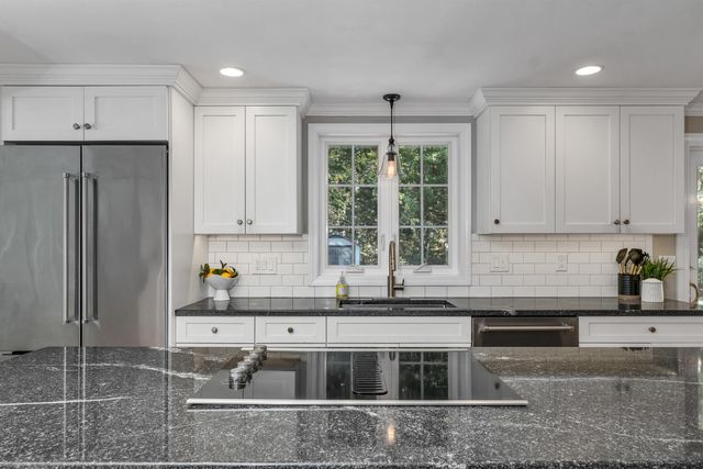 185 Buttrick Road, Hampstead, NH 03841