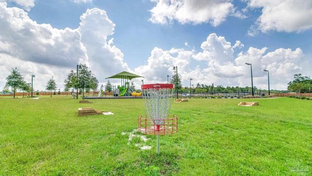 8138 Fox Hunt Dr, Milton, FL 32583