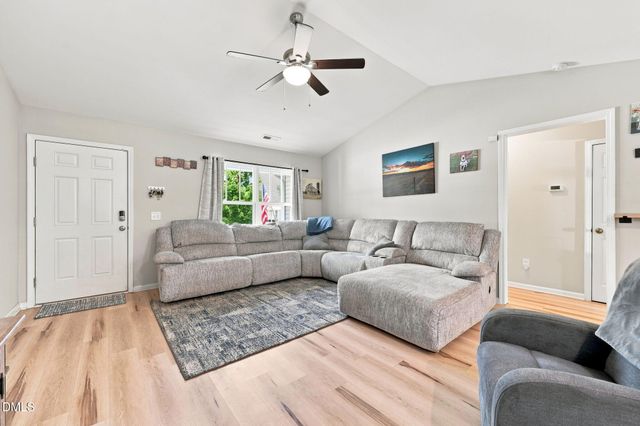 108 Forest Island Avenue, Smithfield, NC 27577