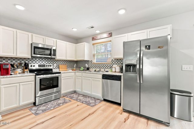 108 Forest Island Avenue, Smithfield, NC 27577