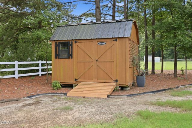 108 Forest Island Avenue, Smithfield, NC 27577